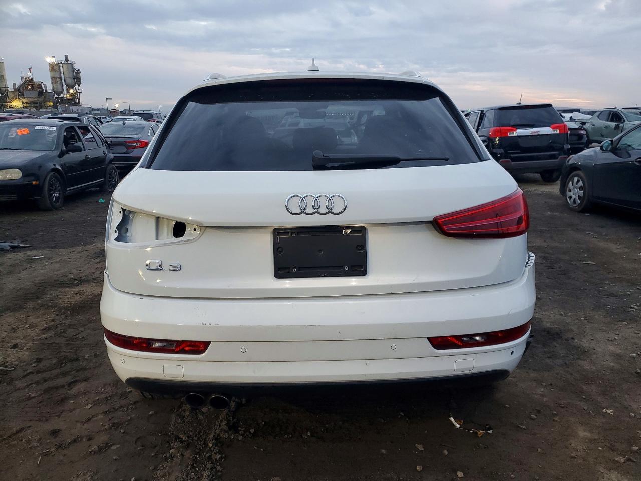 2018 Audi Q3 VIN WA1HCCFSXJR020218 photo 6