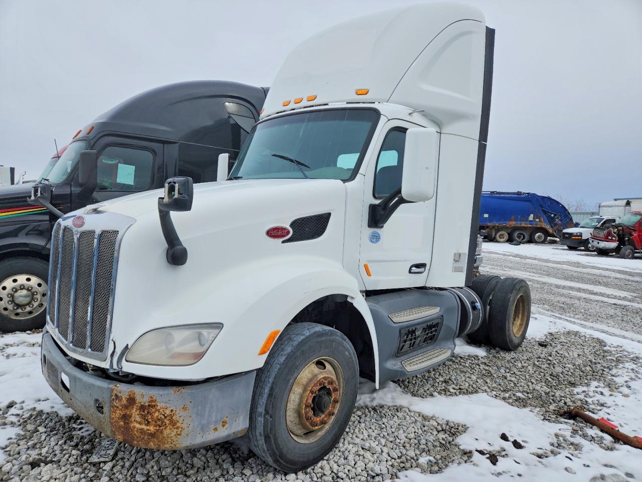 2018 PETERBILT All models VIN 1XPBA48X7JD446427 photo 2
