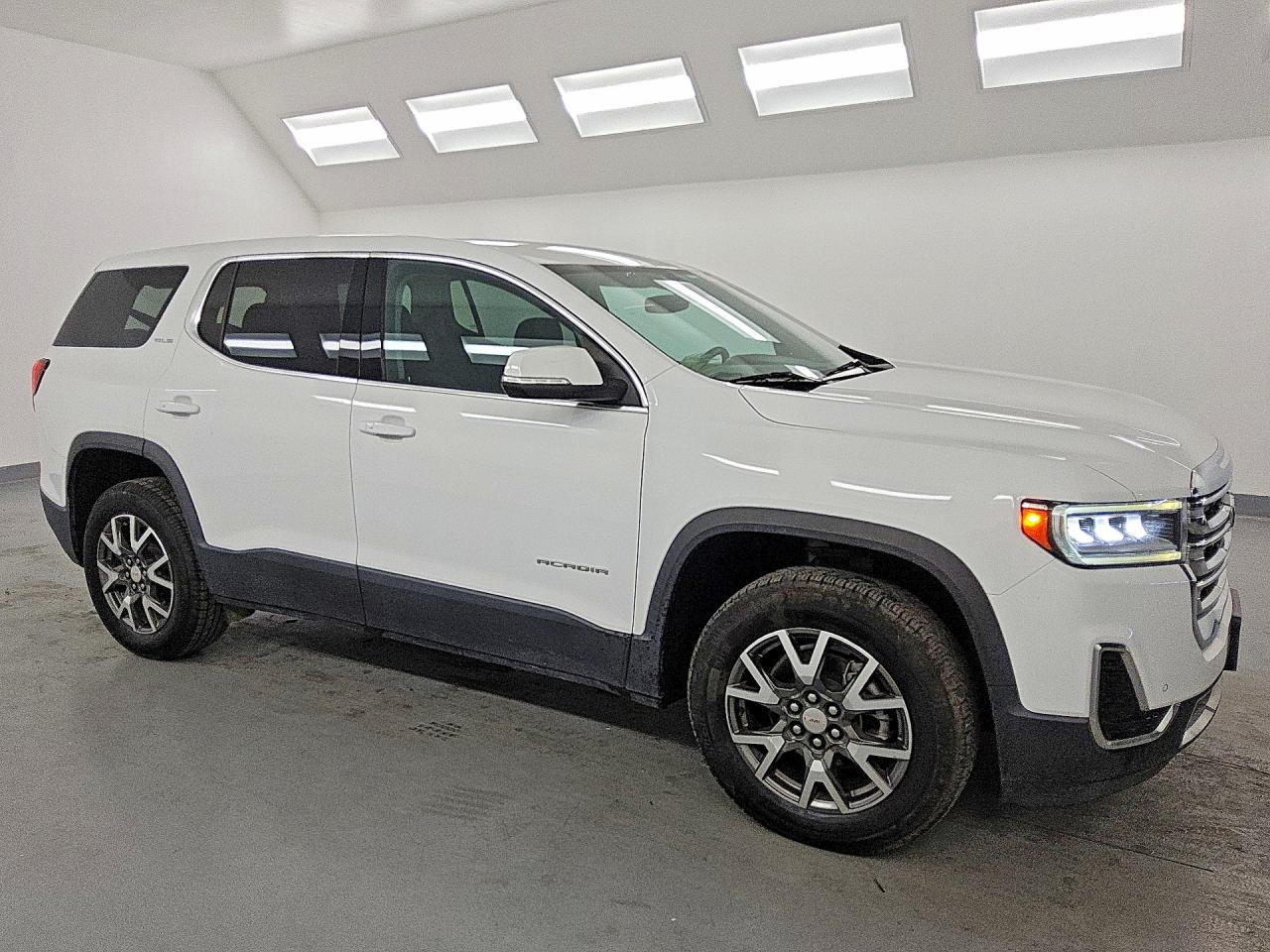 2022 GMC Acadia VIN 1GKKNKL43NZ132410 photo 4