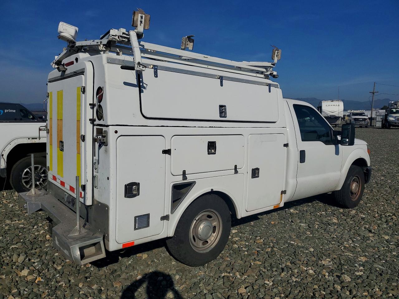 2013 Ford F350 VIN 1FDRF3A65DEB92661 photo 3
