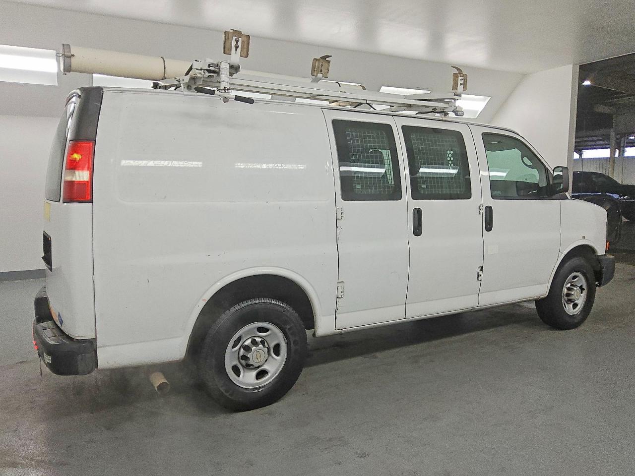 2013 CHEV Express VIN 1GCWGFCB1D1902405 photo 3