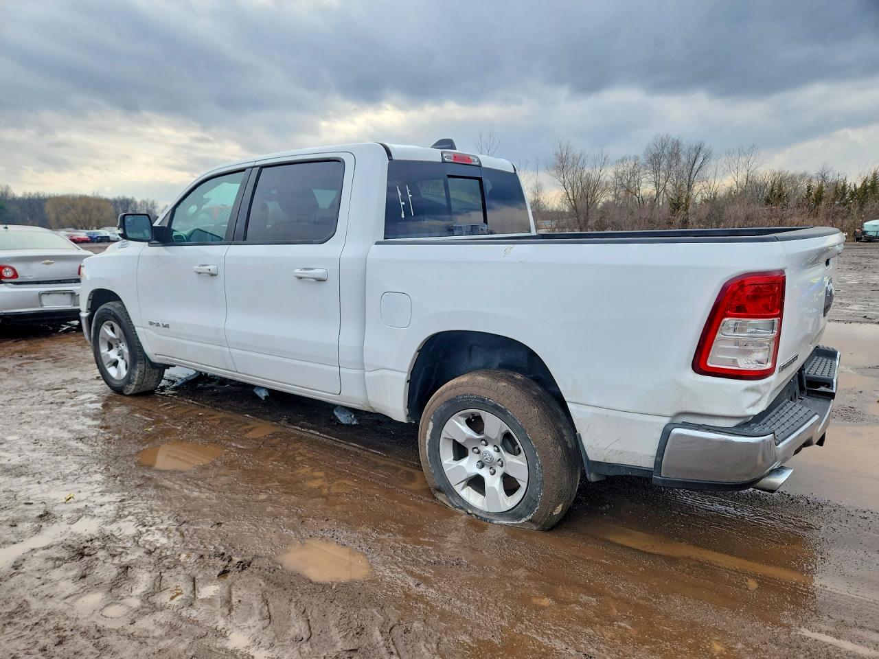 2021 Ram 1500 VIN 1C6RREFT4MN503347 photo 2