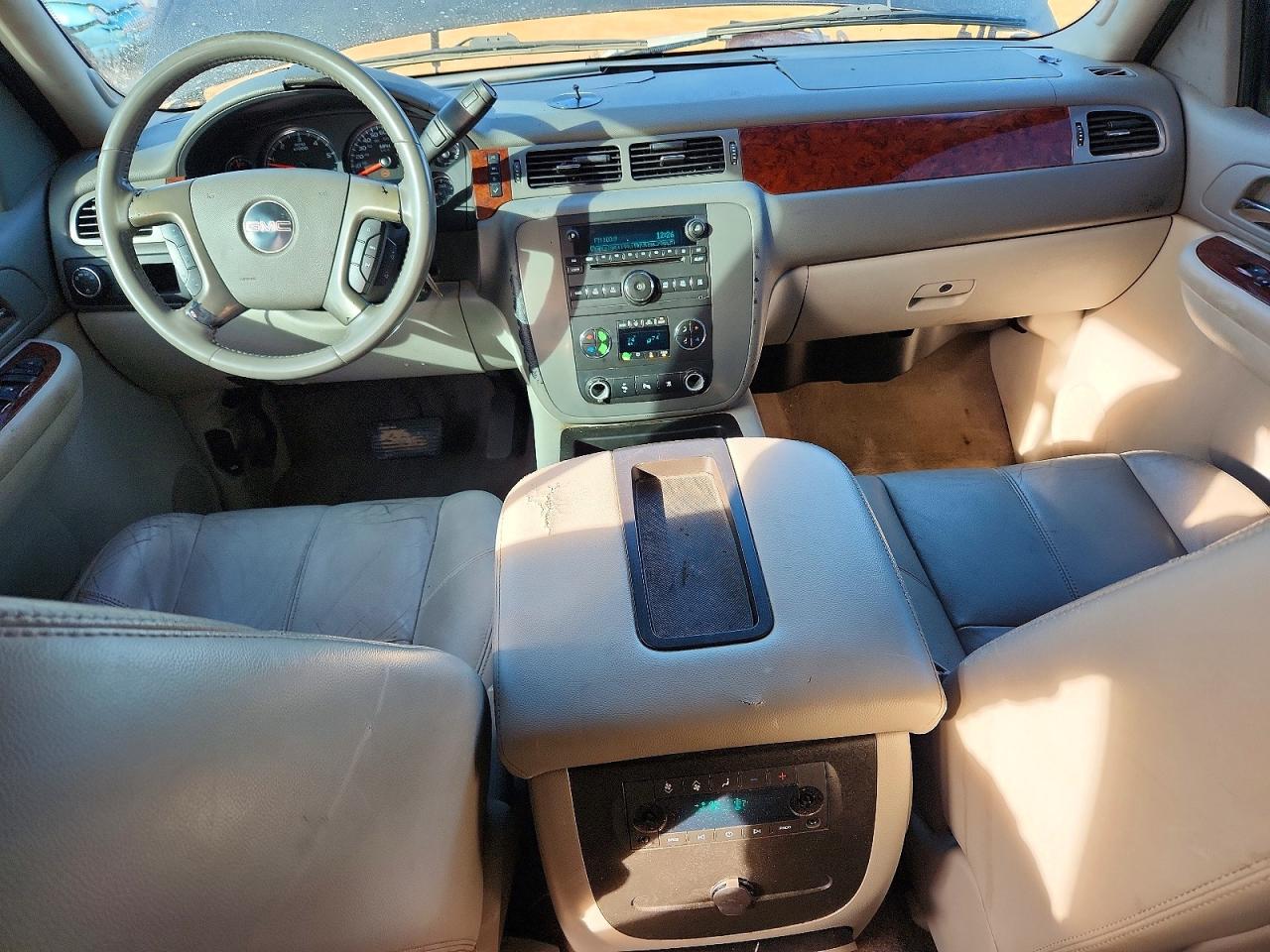 2009 GMC Yukon VIN 1GKFC33099R103252 photo 8