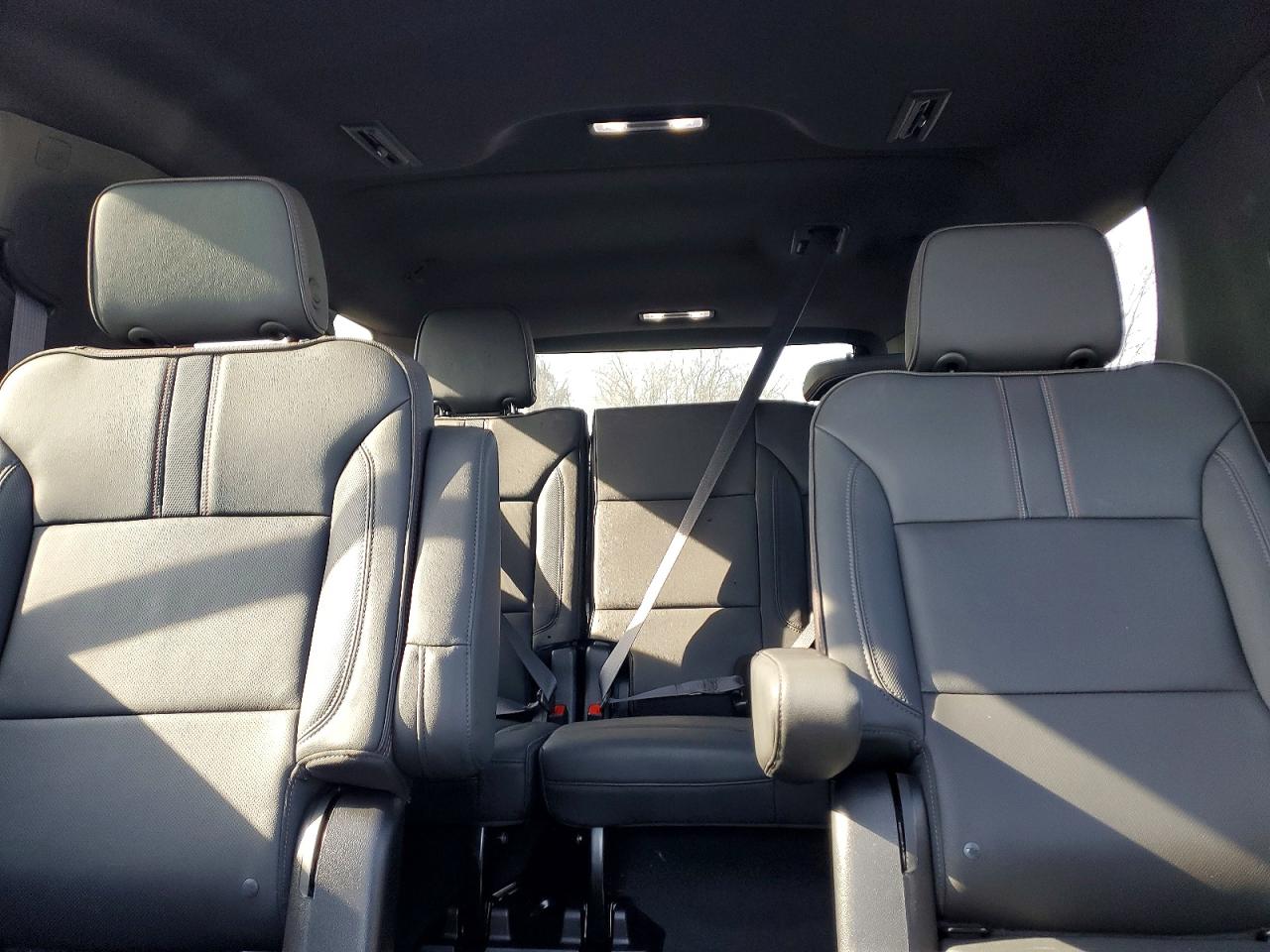 2024 CHEVROLET Suburban VIN 1GNSKEKD5RR201165 photo 10