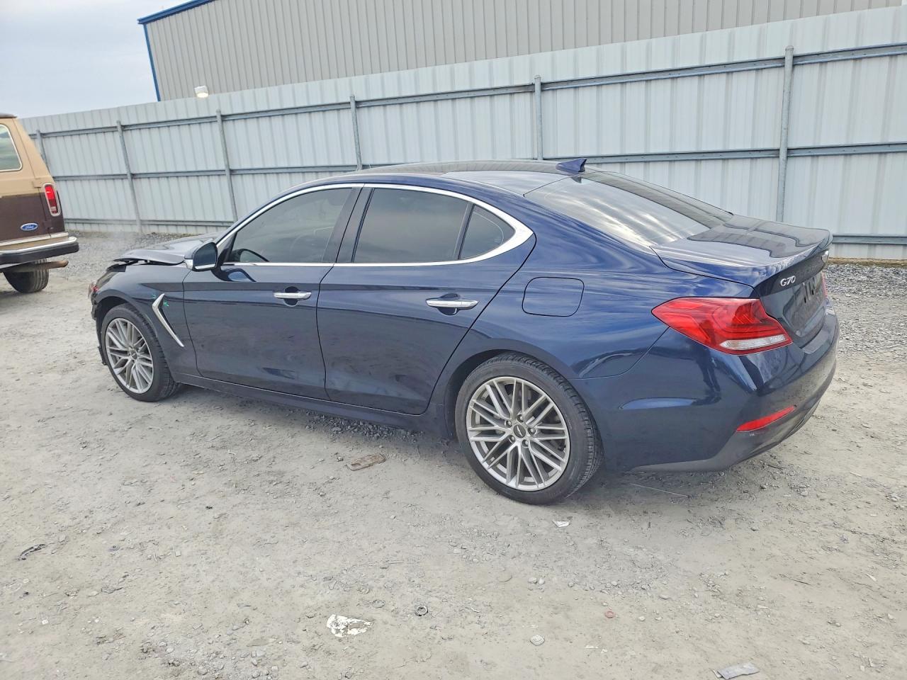 2021 Genesis G70 VIN KMTG34LA0MU066713 photo 2