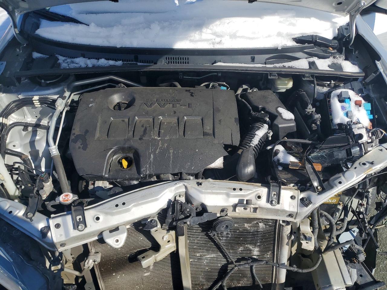 2018 Toyota Corolla VIN 5YFBURHE8JP773629 photo 11