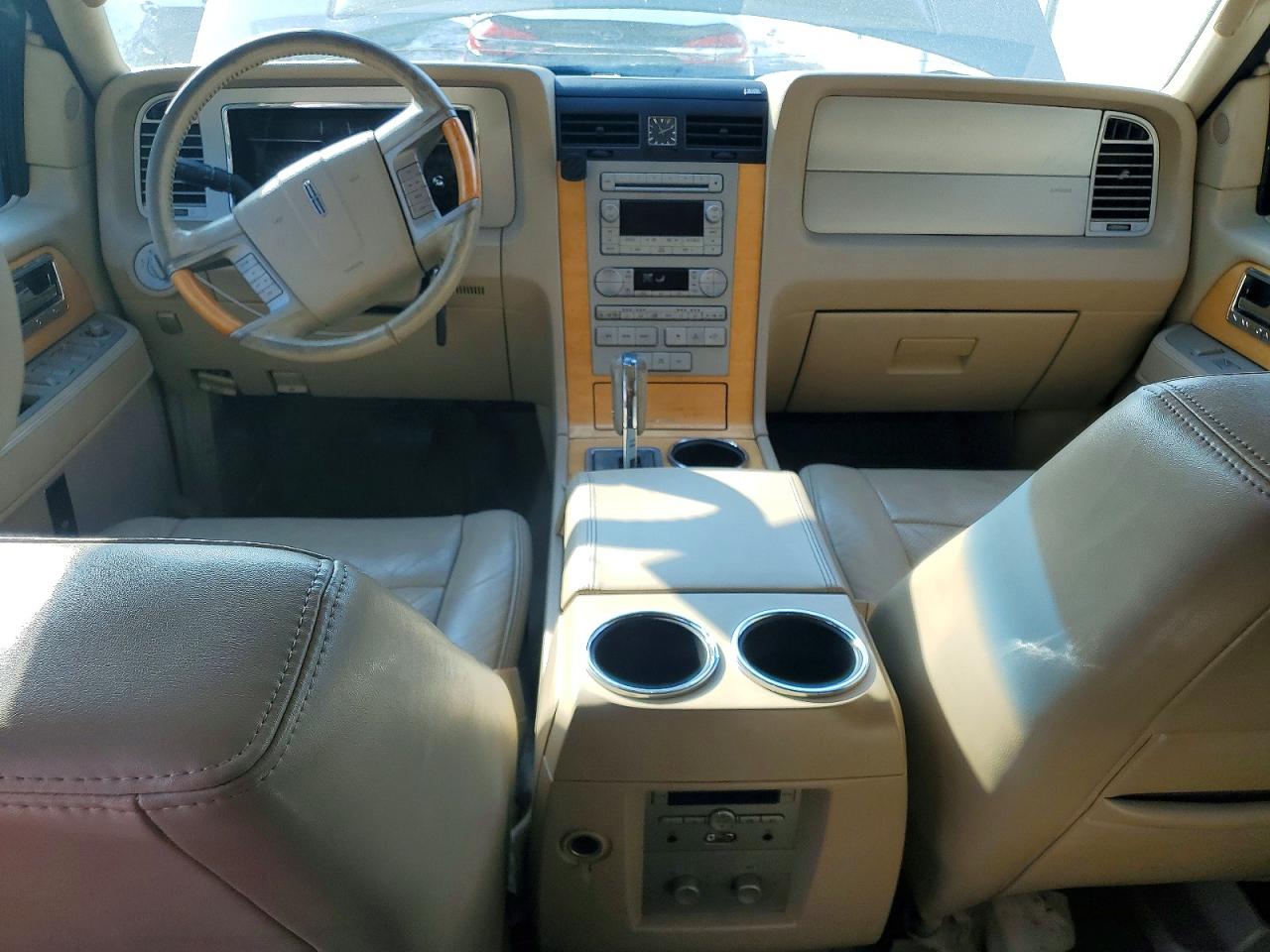 2007 Lincoln Navigator VIN 5LMFU28507LJ05486 photo 8