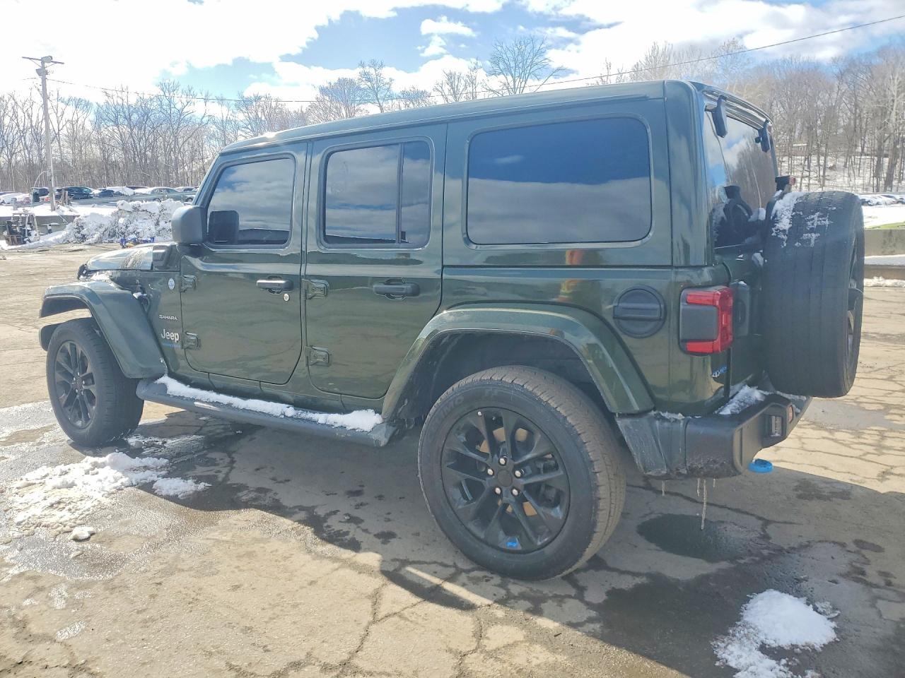 2023 Jeep Wrangler / VIN 1C4JJXP68PW627427 photo 2