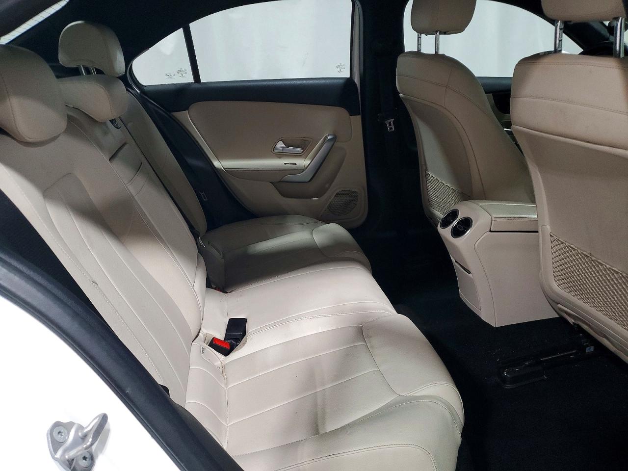 2019 Mercedes-Benz A-class VIN WDD3G4EB7KW026501 photo 10