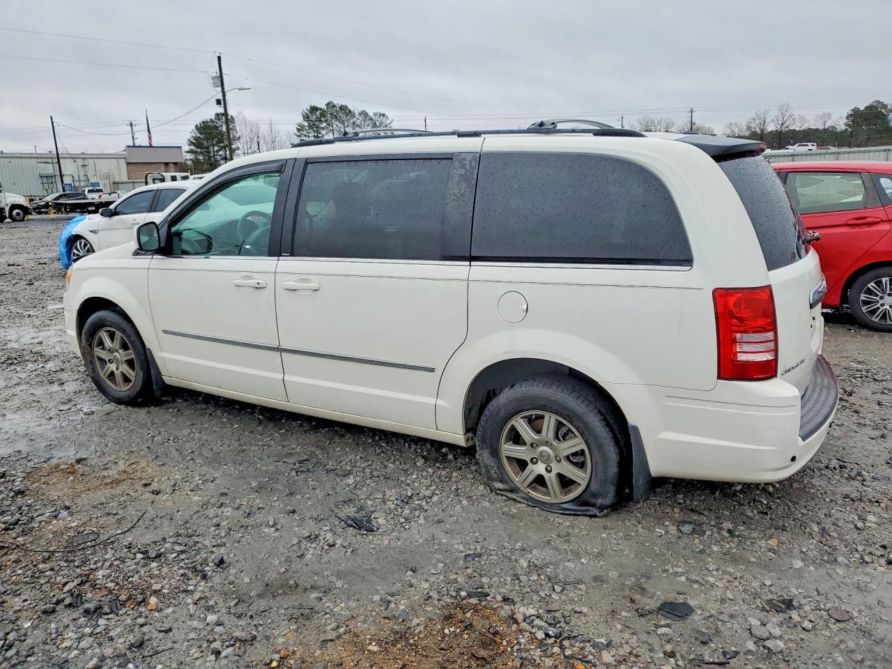 2010 Chrysler Minivan VIN 2A4RR5D12AR151971 photo 2
