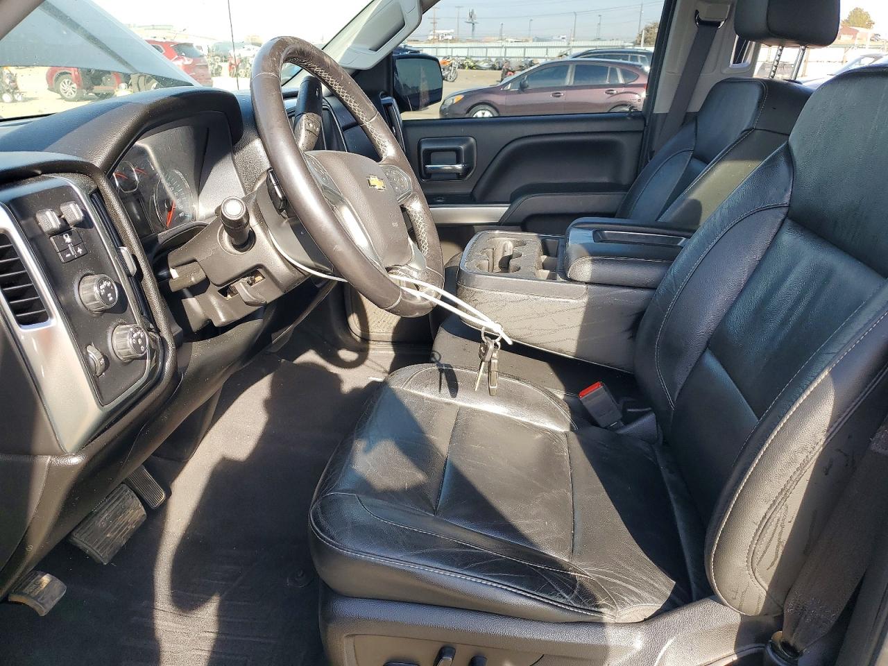 2018 Chev Silverado VIN 3GCUKREC5JG534322 photo 7