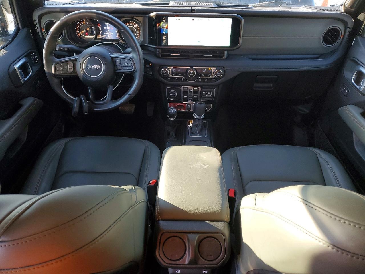 2024 Jeep Gladiator VIN 1C6JJTEG7RL112063 photo 8