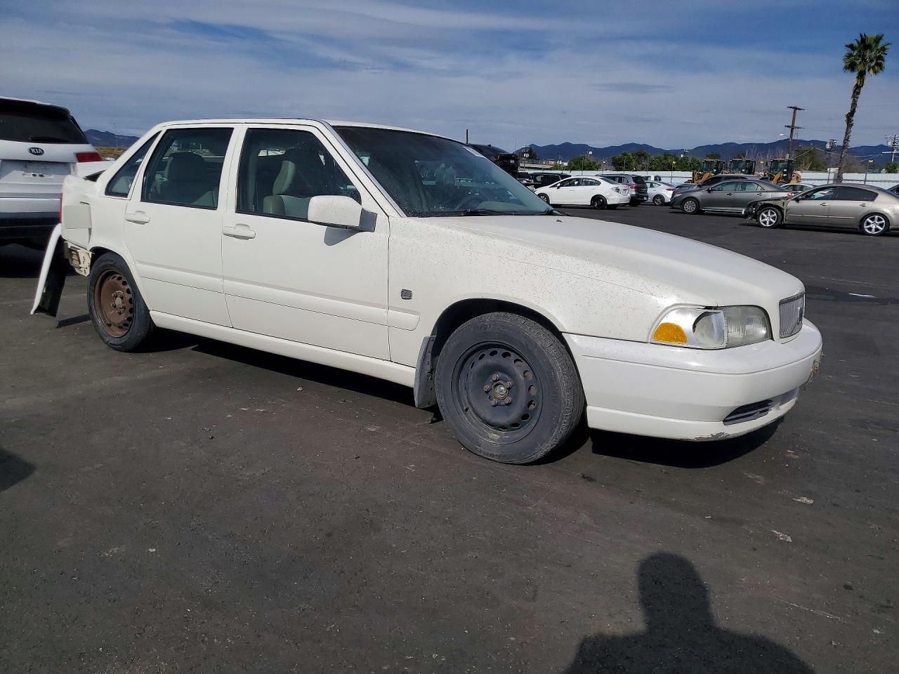 1999 VOLV S70 VIN YV1LS55A5X1586506 photo 4