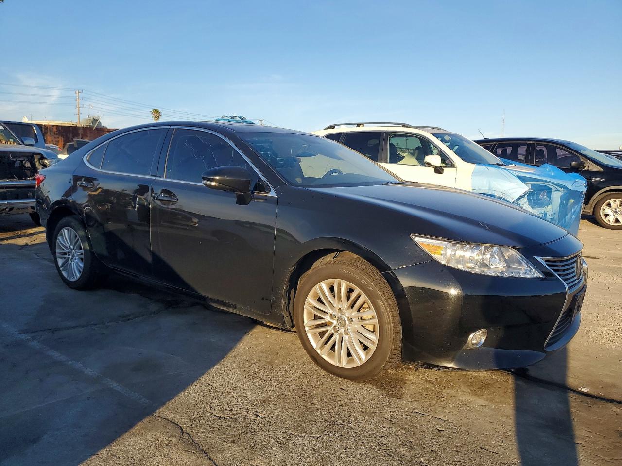 2015 Lexus ES350 VIN JTHBK1GG4F2197018 photo 4