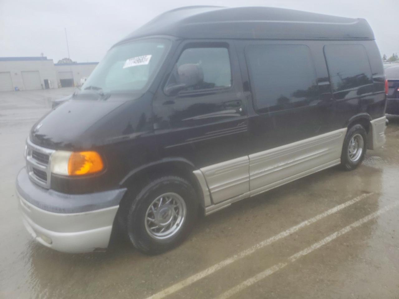 2002 Dodge B series VIN 2B6HB11Y42K143451 photo 1