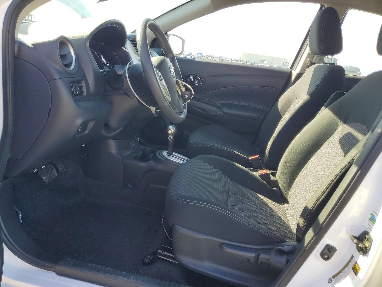 2018 NISS Versa VIN 3N1CN7AP6JL886688 photo 7