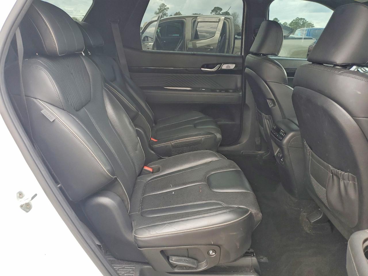 2023 HYUNDAI Palisade VIN KM8R74GE0PU537364 photo 11