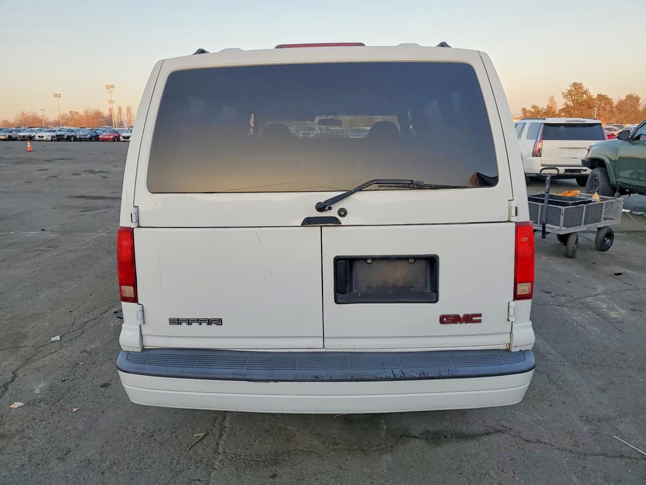 2003 GMC All models VIN 1GKDM19X93B507598 photo 6
