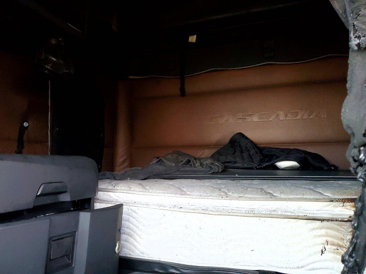 2022 FREIGHTLINER All other VIN 3AKJHHDR4NSNF1597 photo 6