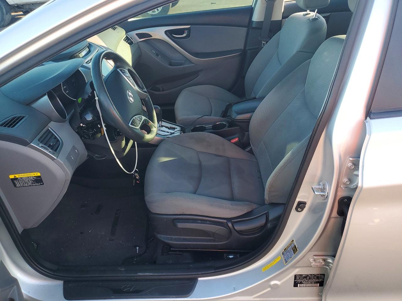 2011 HYUN Elantra gl VIN KMHDH4AE9BU152572 photo 7