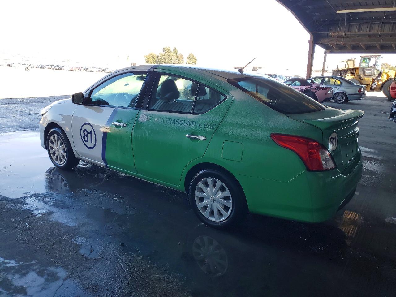 2018 NISS Versa VIN 3N1CN7AP6JL886688 photo 2