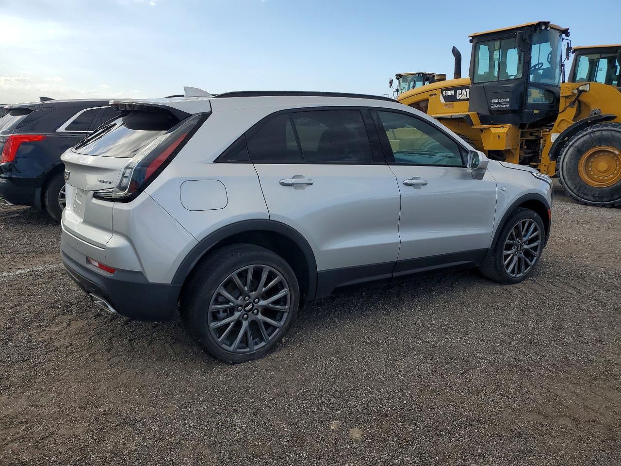 2020 Cadillac Xt4 VIN 1GYFZFR41LF137789 photo 3