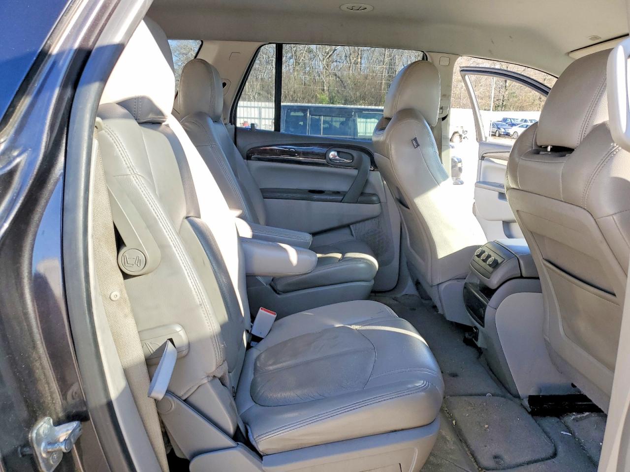 2016 Buick Enclave VIN 5GAKRAKD2GJ182990 photo 11