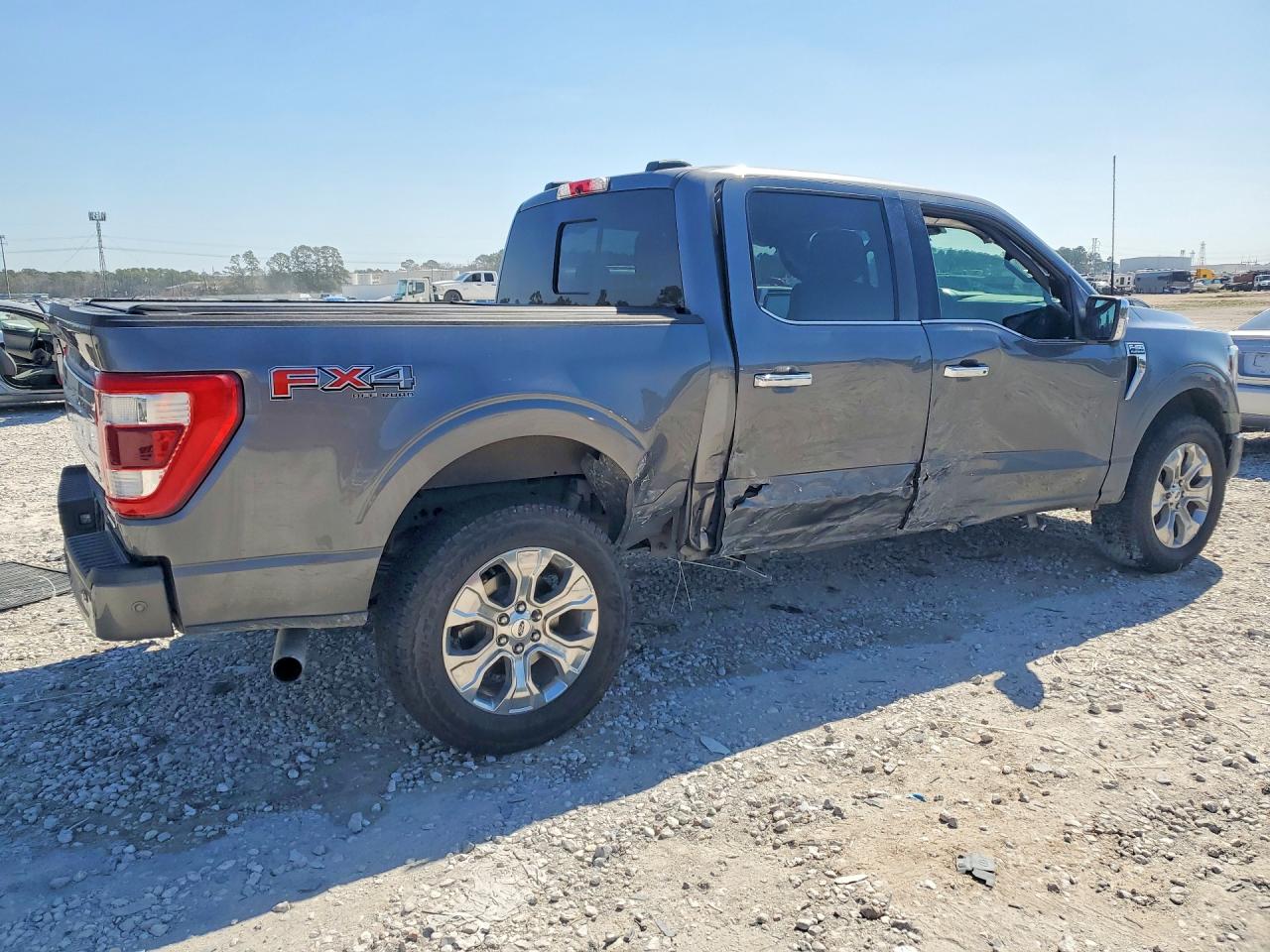 2021 Ford F150 VIN 1FTFW1E85MFB86585 photo 3