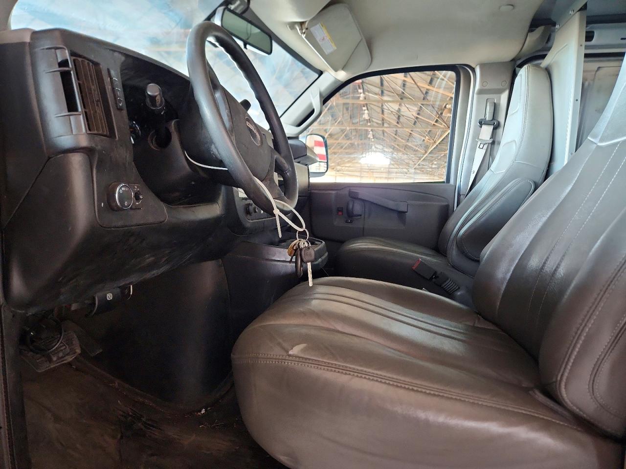 2022 GMC Savana VIN 1GTZ7HFP5N1141170 photo 7