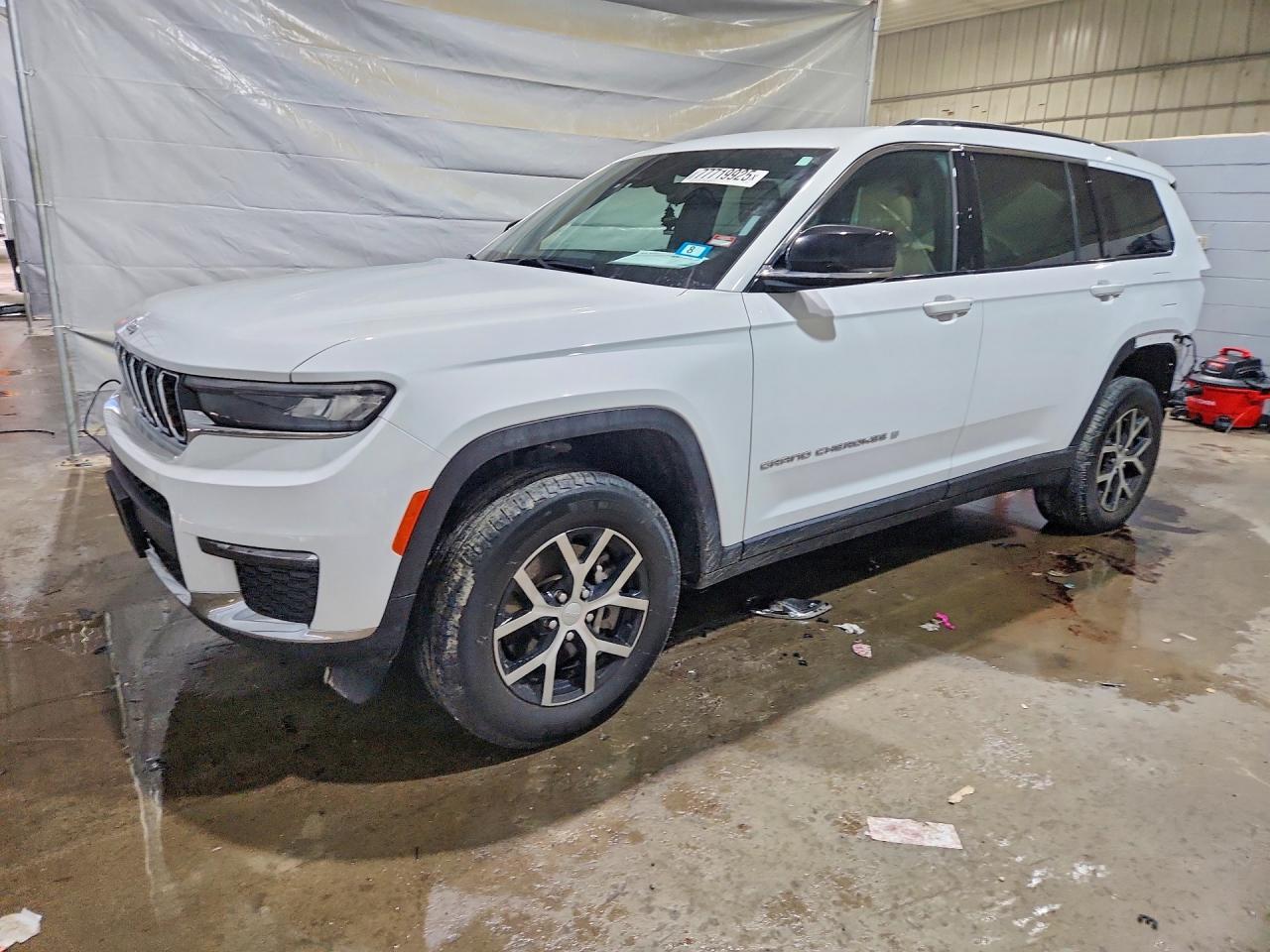 2024 Jeep Grand cher VIN 1C4RJKBG4R8599252 photo 1