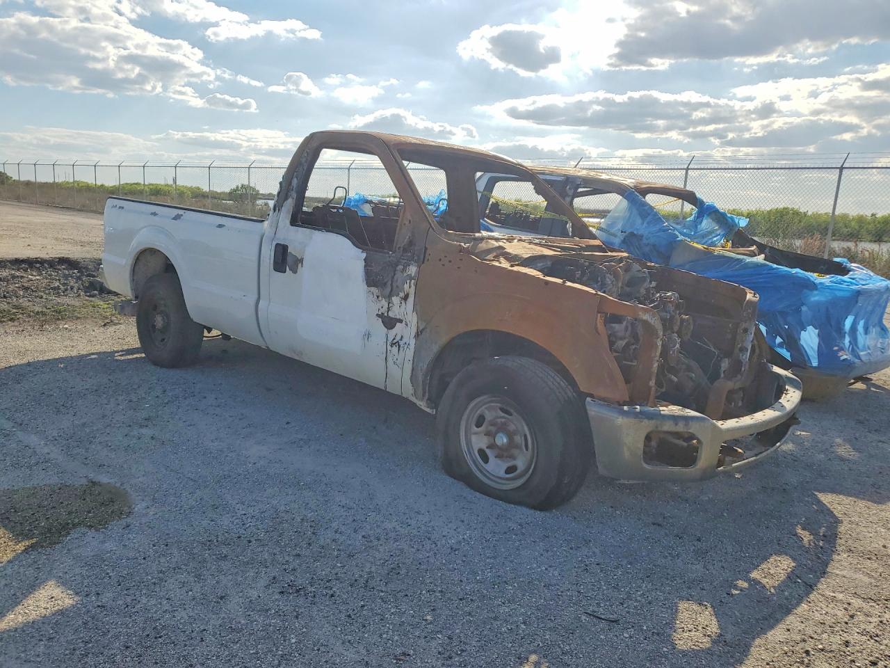2011 Ford F250 VIN 1FTBF2AT4BEA73373 photo 4
