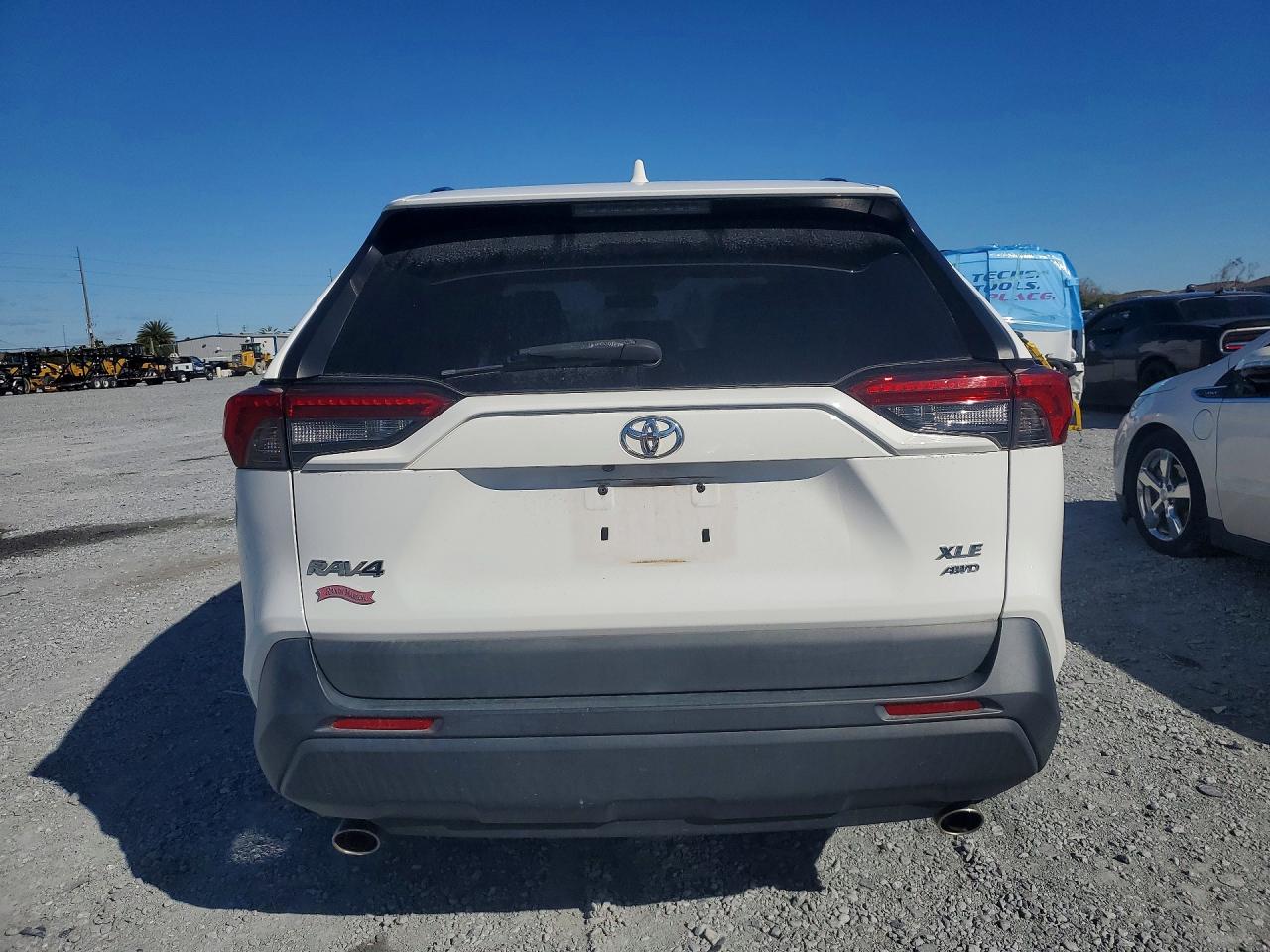 2019 Toyota Rav4 VIN 2T3P1RFV3KW044060 photo 6