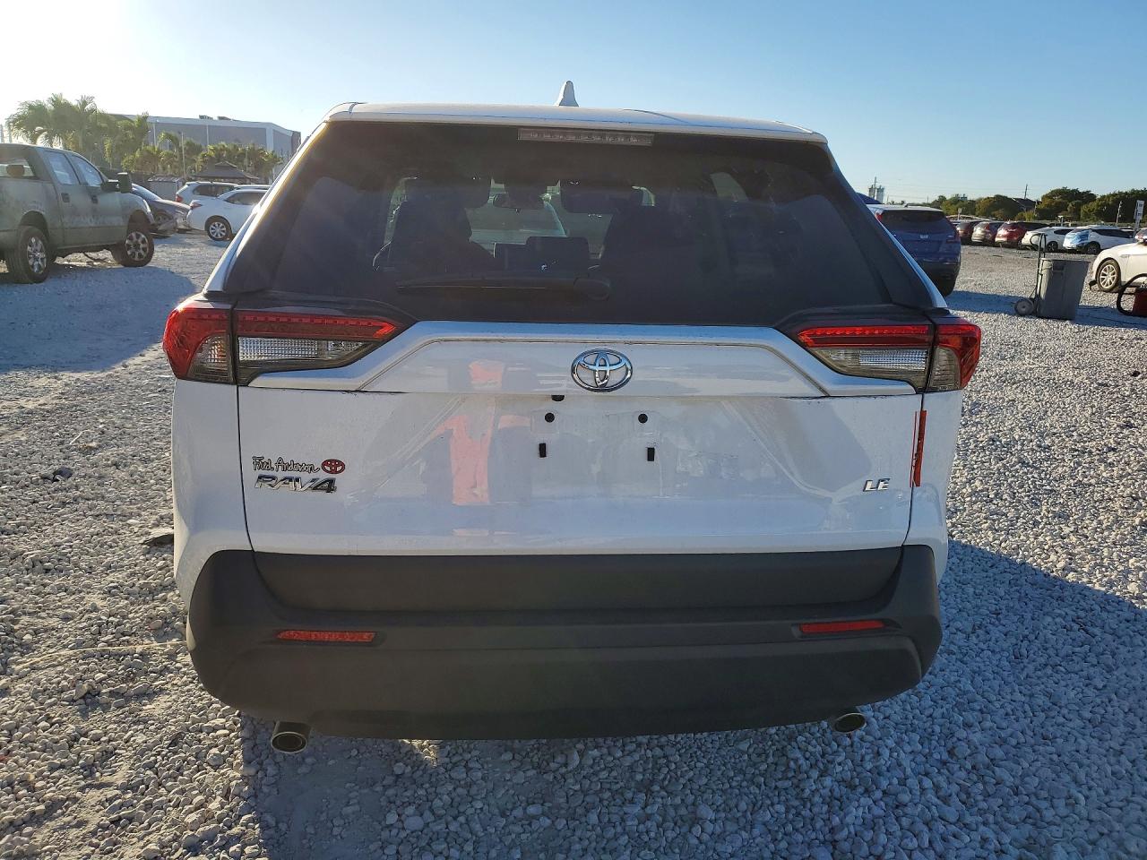 2025 Toyota Rav4 VIN 2T3H1RFV3SC308626 photo 6