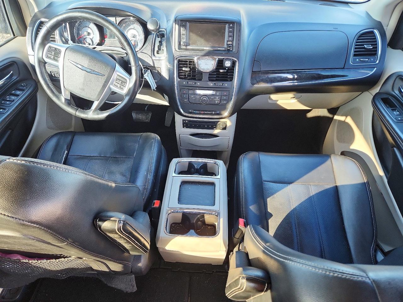 2012 Chrysler Minivan VIN 2C4RC1CG8CR150400 photo 8