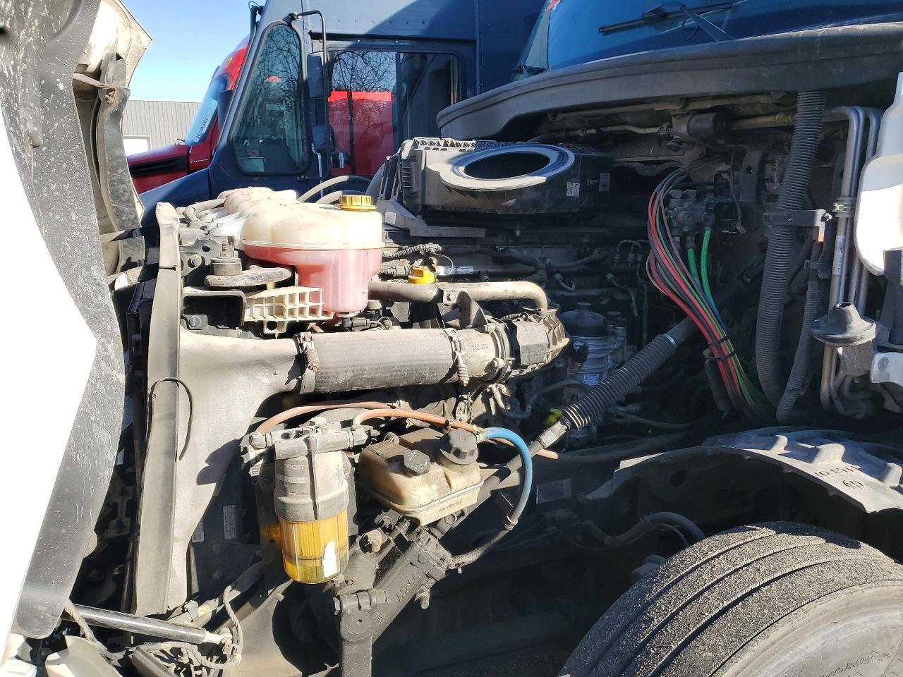 2019 FREIGHTLINER All other VIN 3AKJHHDR4KSKB1474 photo 9
