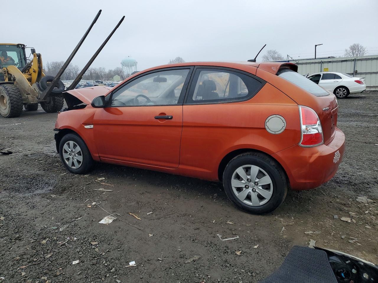 2009 Hyundai Accent VIN KMHCM36C09U120161 photo 2