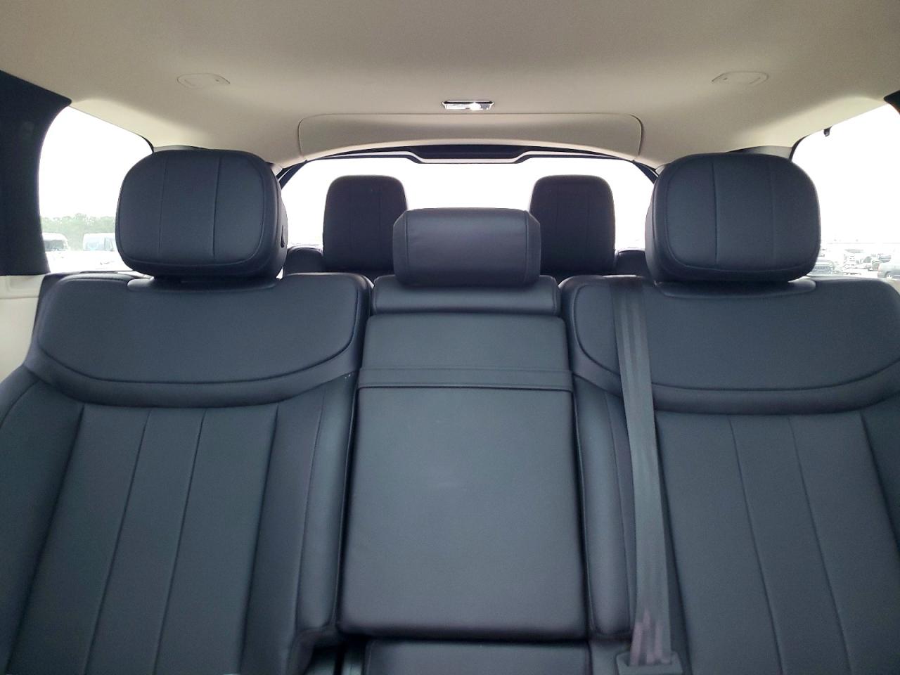 2023 Land Rangerover VIN SALKPBE7XPA025006 photo 10