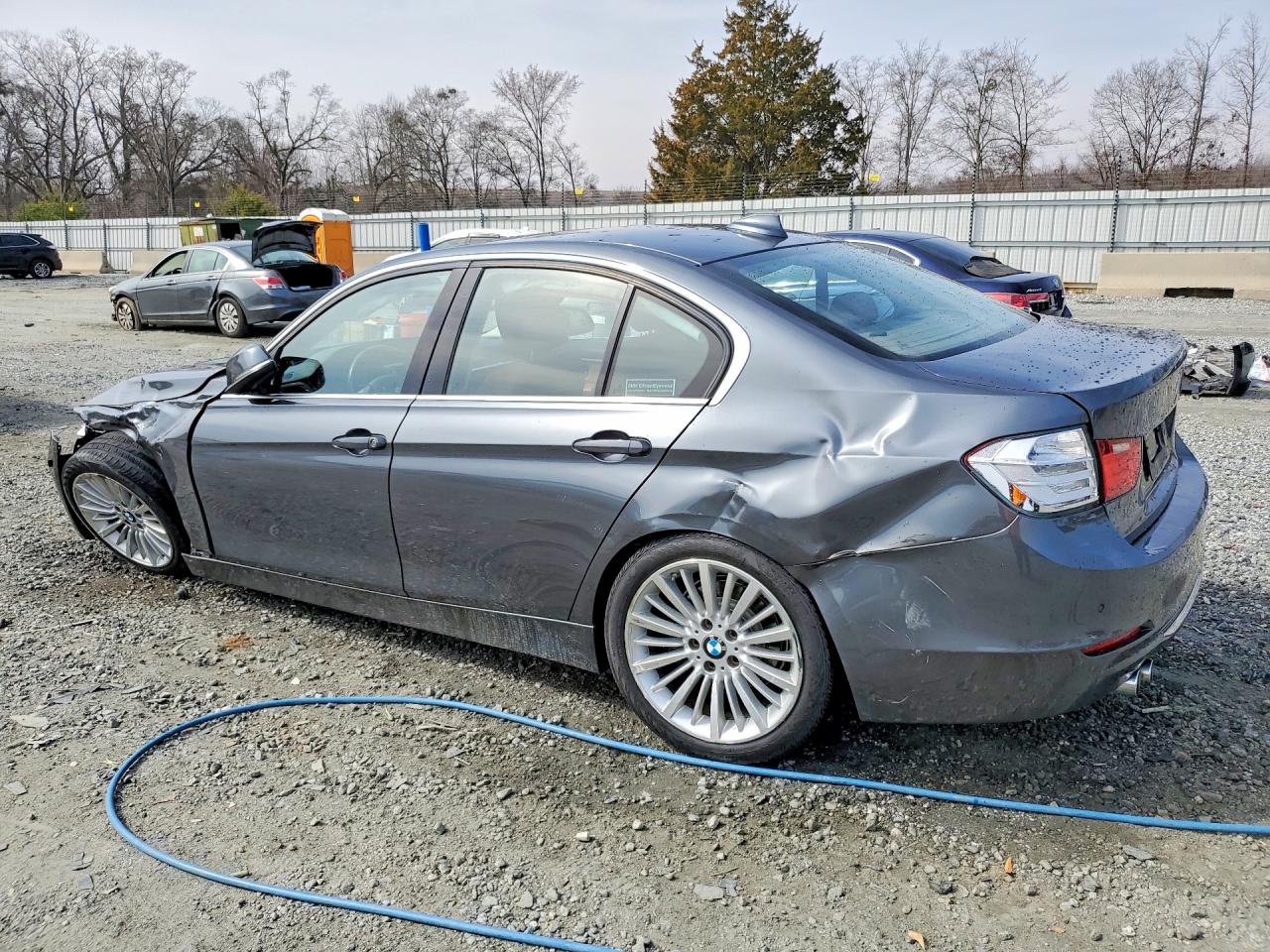 2014 BMW 3 series VIN WBA3A5G55ENP31703 photo 2