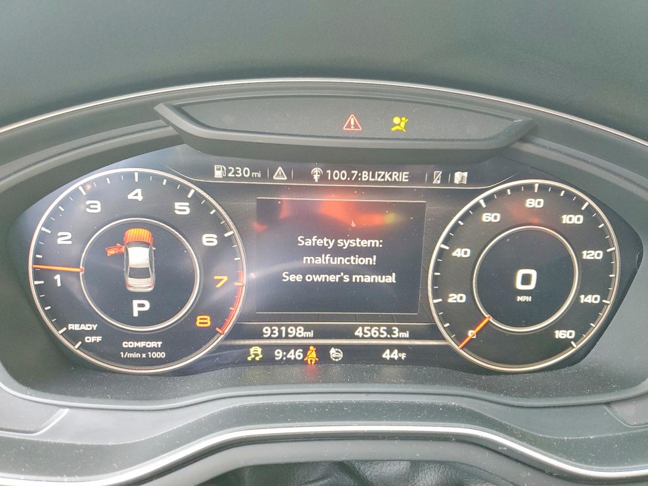 2019 Audi A4 VIN WAUENAF48KN001827 photo 9