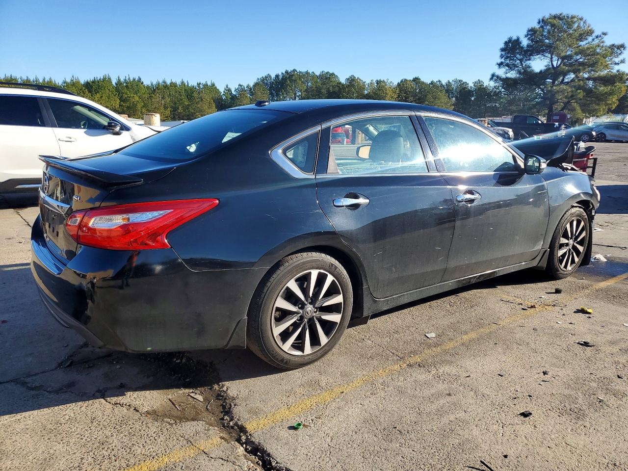 2017 Nissan Altima VIN 1N4AL3AP7HC178416 photo 3