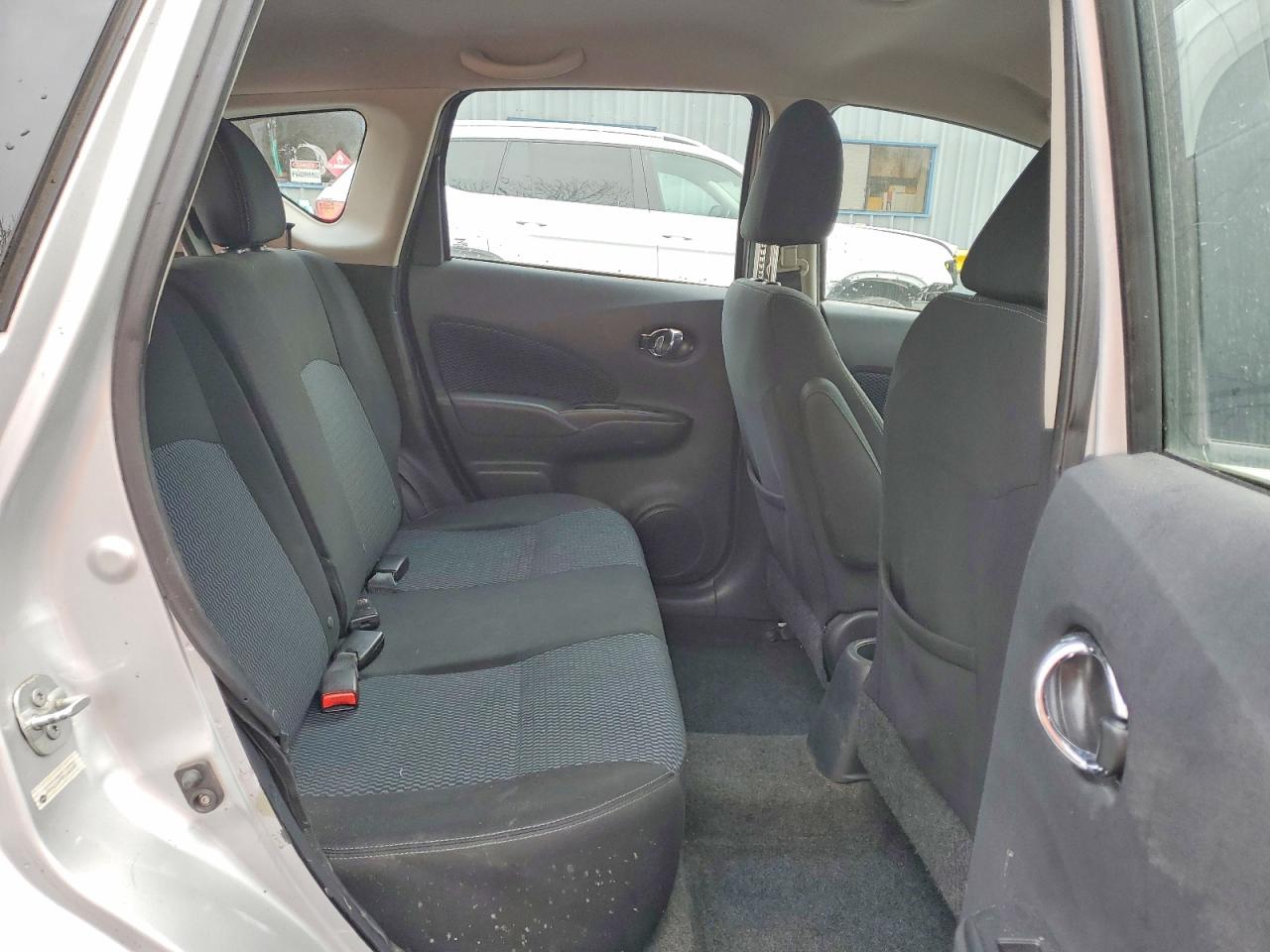 2015 NISS Versa VIN 3N1CE2CP6FL405555 photo 10