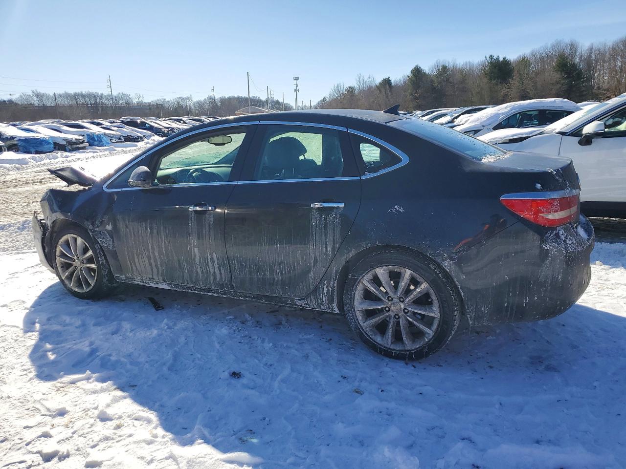 2014 Buick Verano VIN 1G4PR5SK5E4149743 photo 2