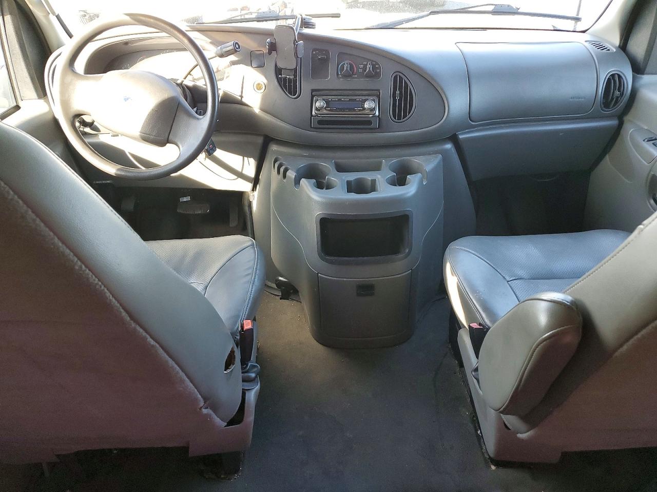 2003 Ford Econoline VIN 1FTRE14283HA02059 photo 8