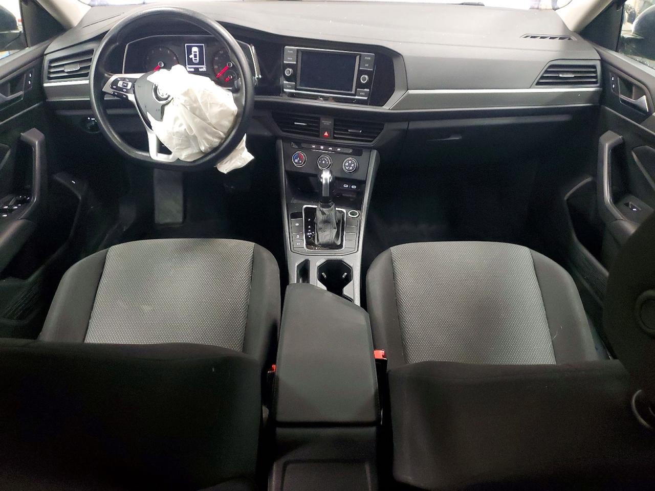 2020 Jetta VIN 3VWCB7BU7LM023872 photo 8