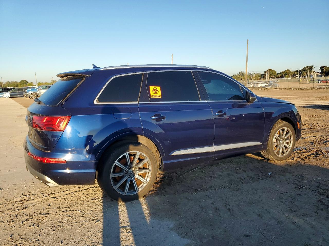 2019 Audi Q7 VIN WA1AAAF73KD045242 photo 3
