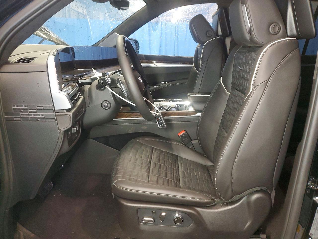 2026 Cadillac Escalade VIN 1GYS9GKL4TR130369 photo 7