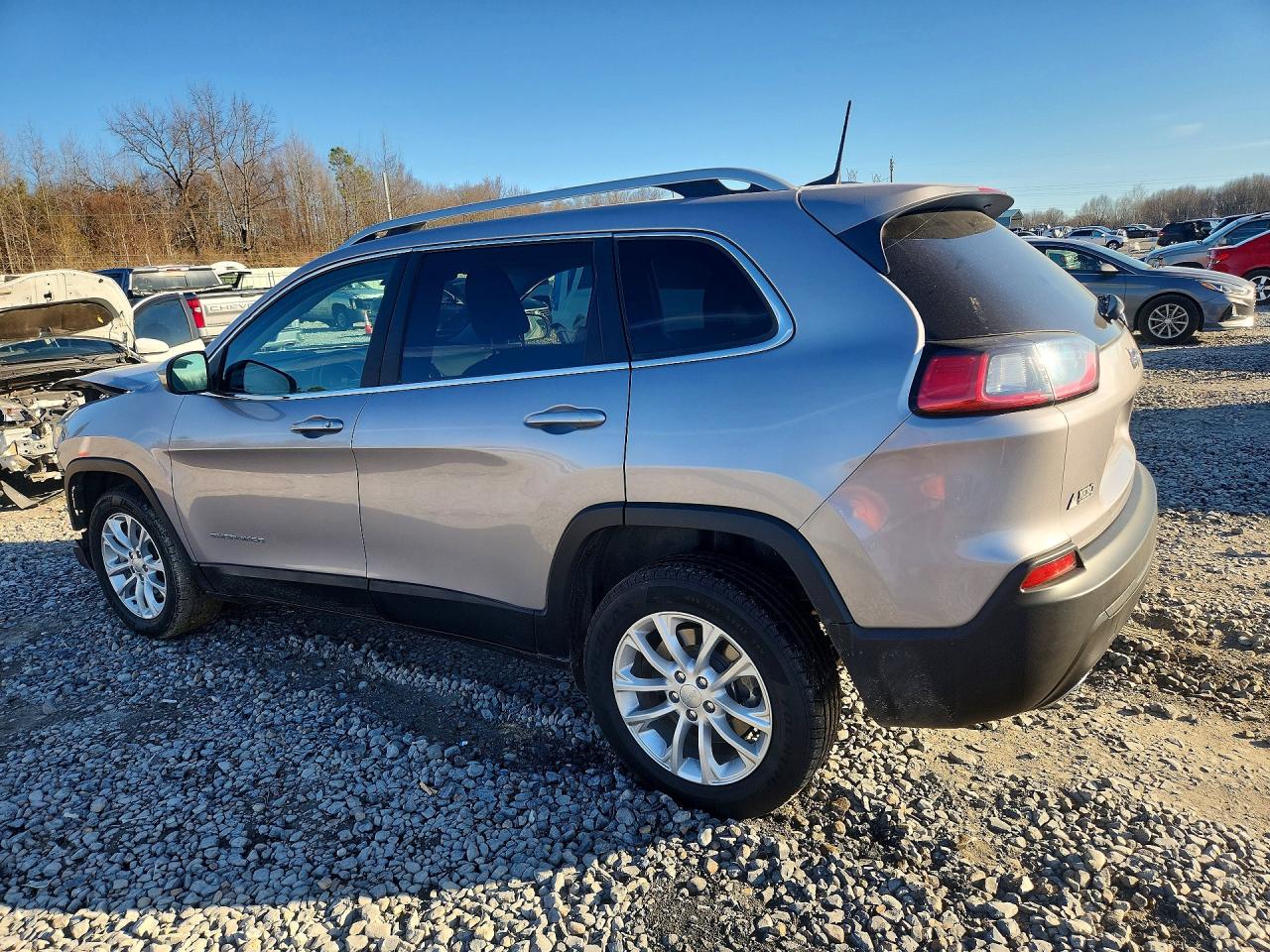 2019 Jeep Grand cher VIN 1C4PJLCX9KD439747 photo 2