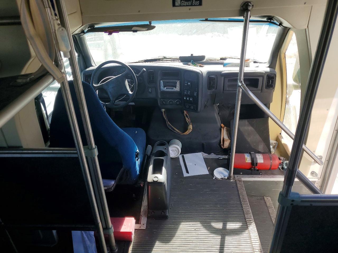 2005 GMC C5500 unk VIN 1GDE5V1235F517913 photo 5