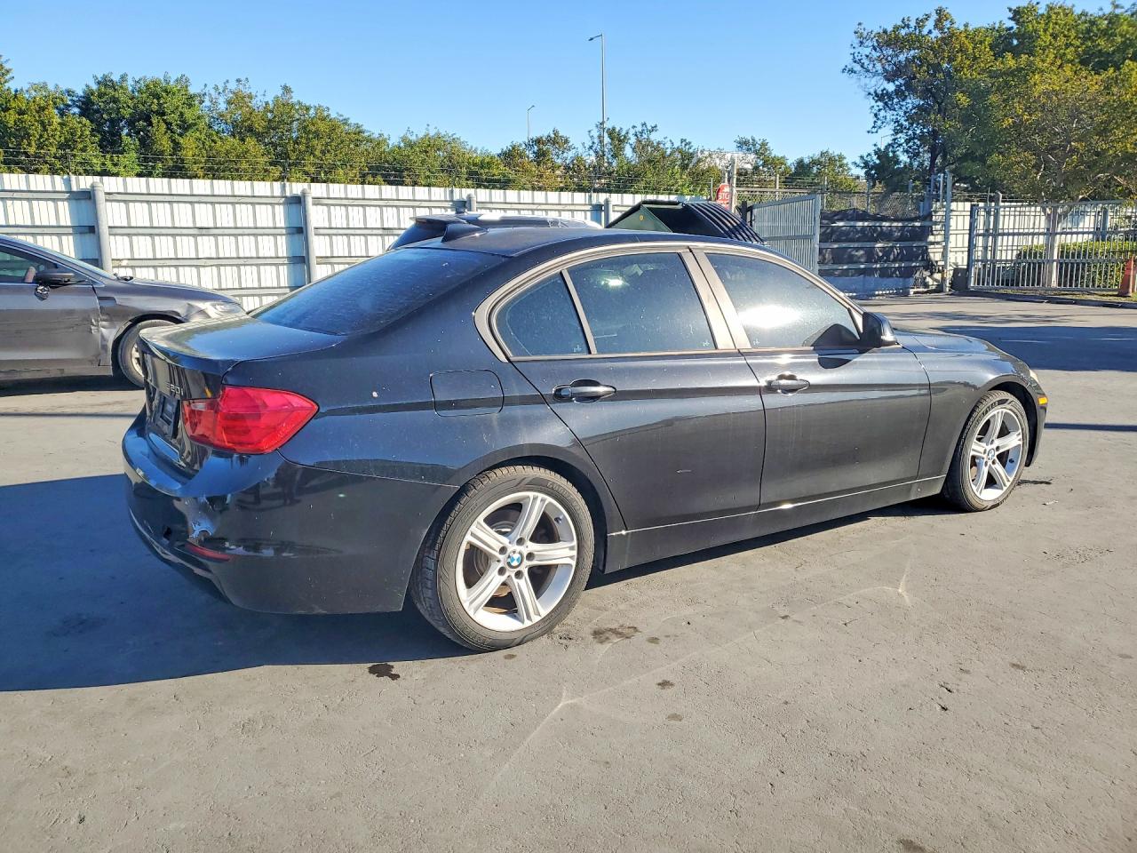 2014 BMW 3 series VIN WBA3B1C52EK135056 photo 3