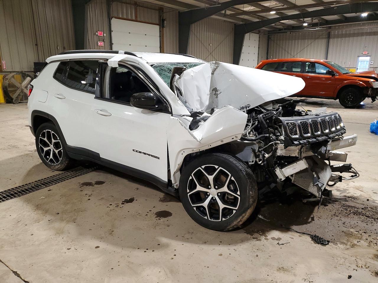 2024 Jeep Compass VIN 3C4NJDBN3RT598863 photo 4